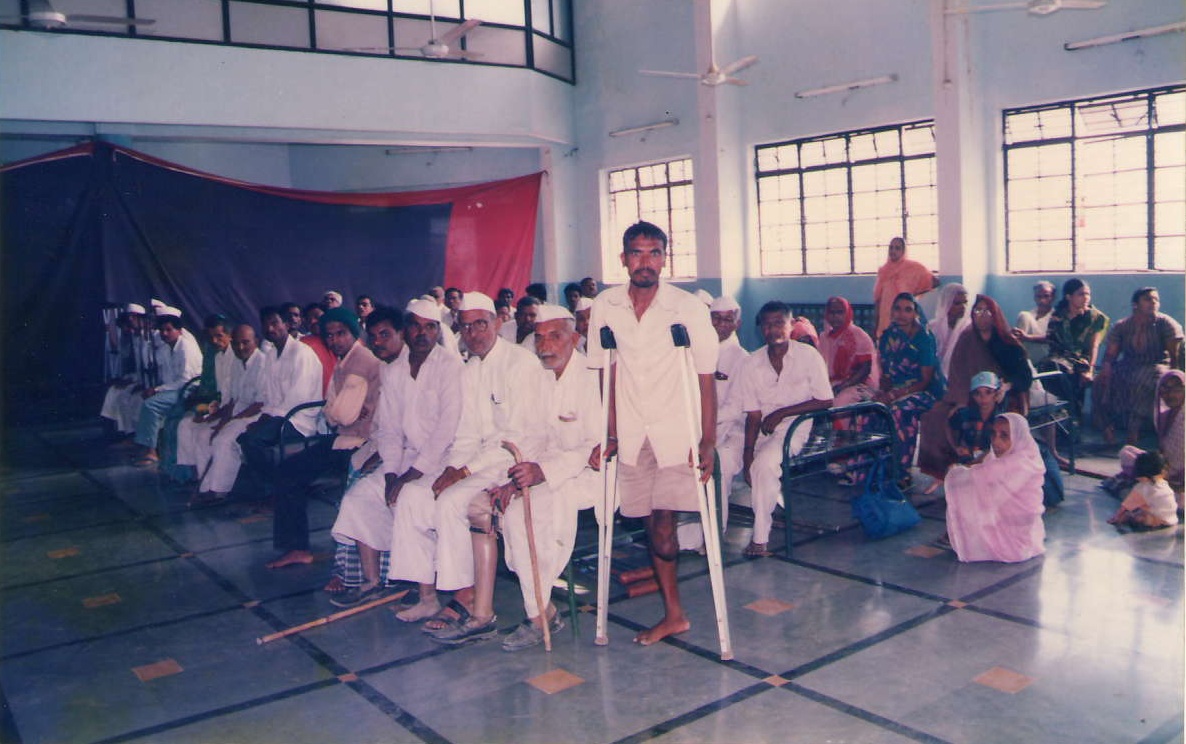 Amputees at the Jaipur foot Camp at Dondaicha