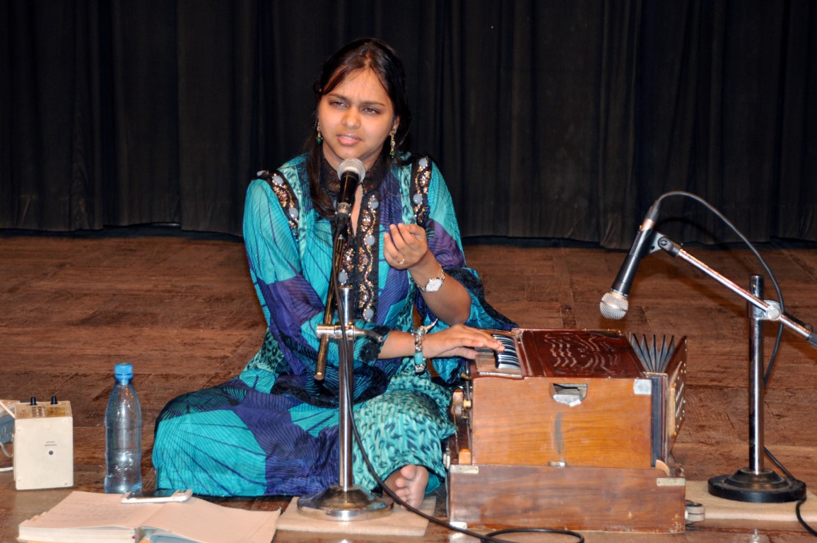 Ms Pooja Gaitonde - A Renowned Ghazal Singer